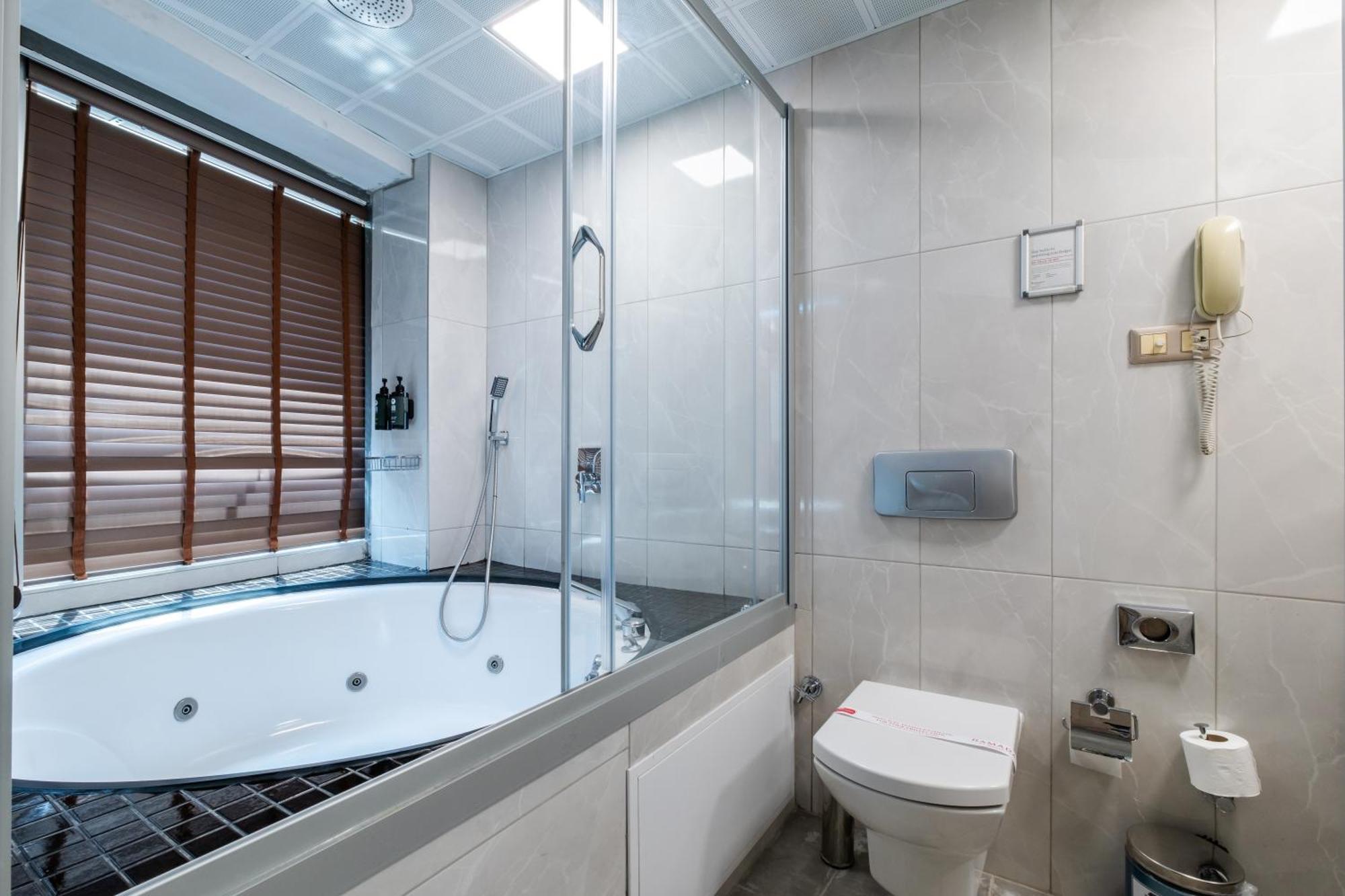 Ramada By Wyndham Ankara Hotell Exteriör bild